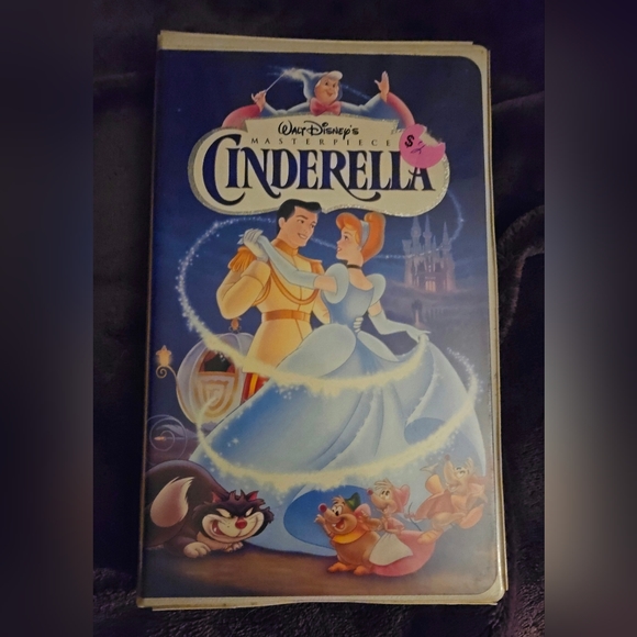 Vintage Bundle VHS Disney Classics - Picture 5 of 8